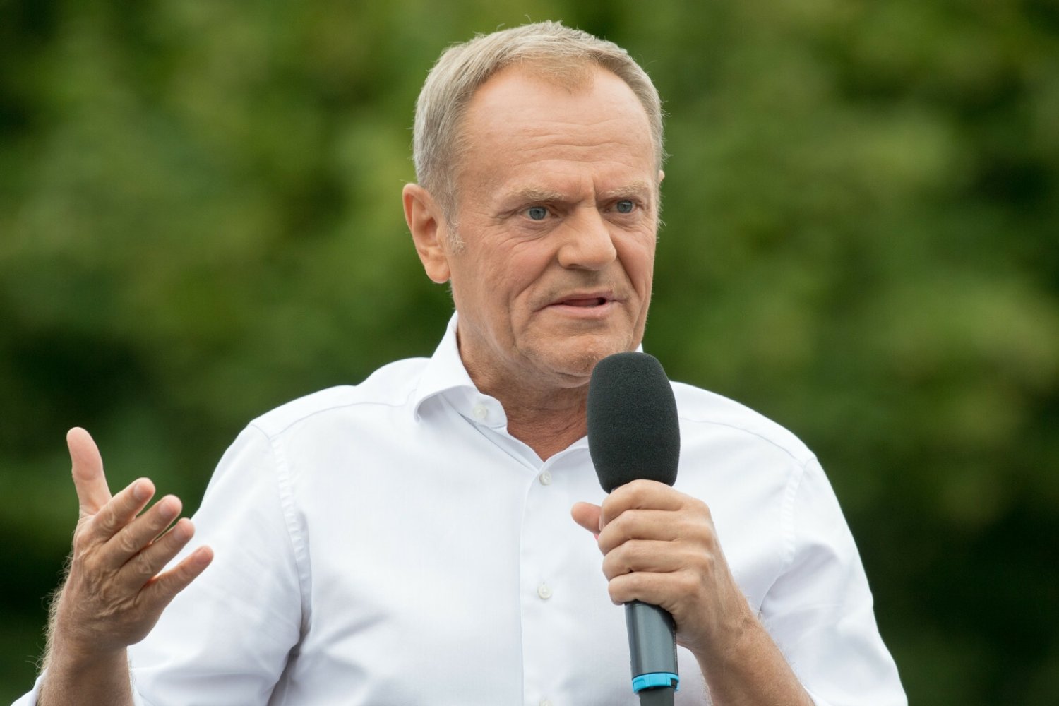 Donald Tusk skomentował weekendowe incydenty na kolei.