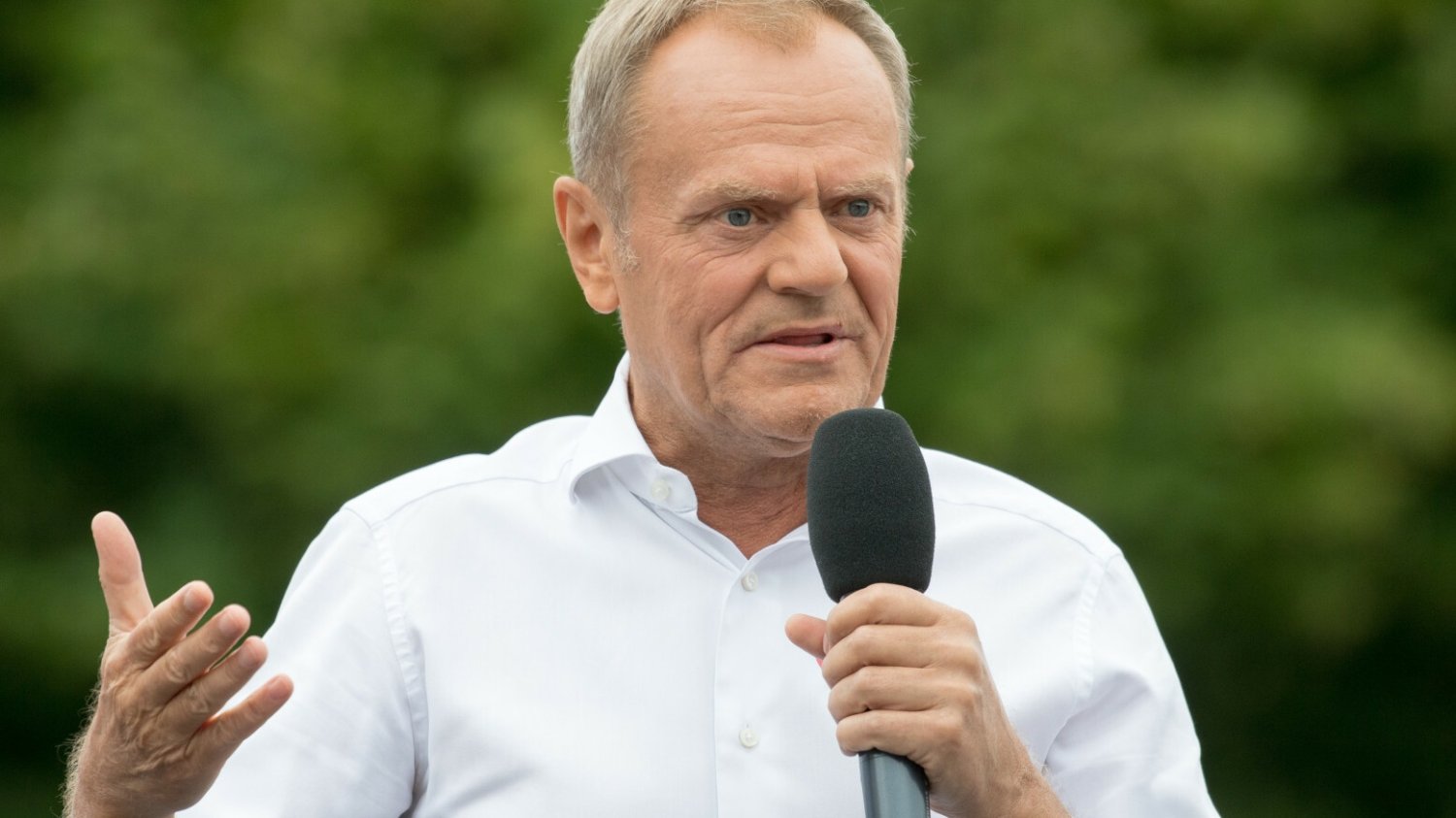 Donald Tusk skomentował weekendowe incydenty na kolei.
