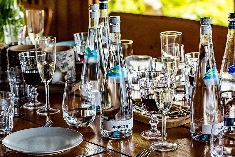 Żywiec Zdrój w szklanych butelkach powstał przede wszystkim z myślą o gościach restauracji i hoteli w całej Polsce