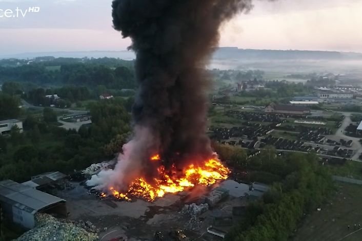 Pożar składowiska śmieci w Gorlicach