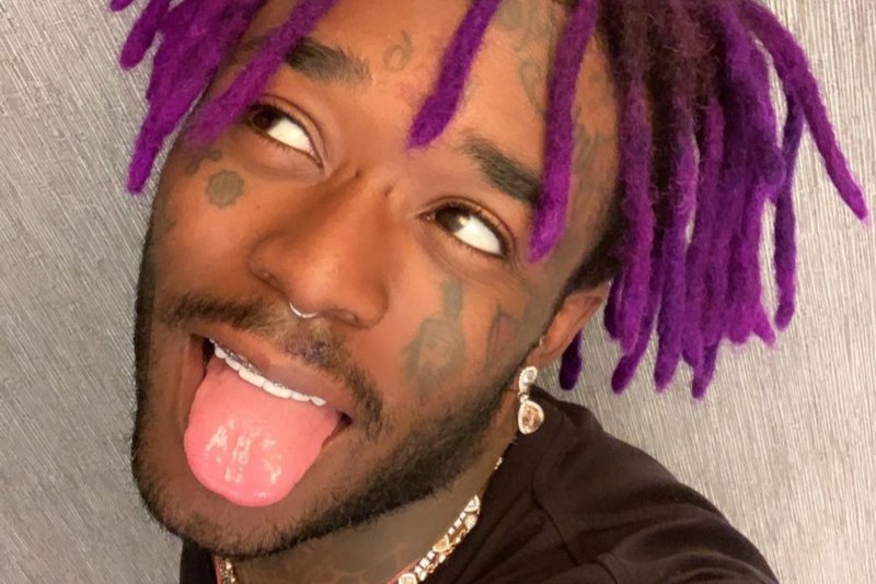 Amerykański raper wszczepił sobie w czoło diament.