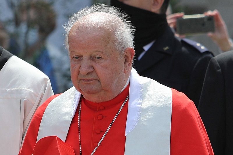 Kard. Dziwisz mówił o "nieprzyjaznych" Kościołowi ideologiach.