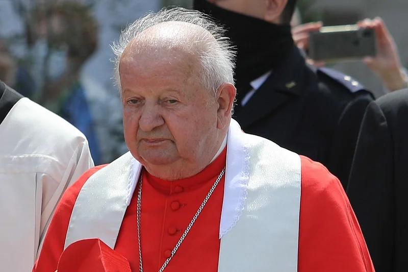 Kard. Dziwisz mówił o "nieprzyjaznych" Kościołowi ideologiach.