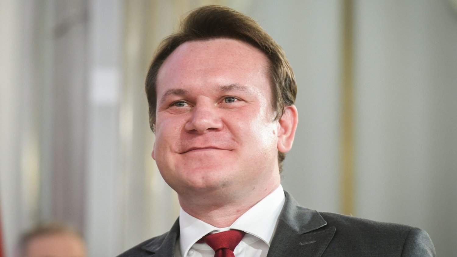 Europoseł Dominik Tarczyński zapowiedział: Przedstawię nowe dowody na to, że rezolucje przeciwko Polsce były pisane w PE za łapówki.