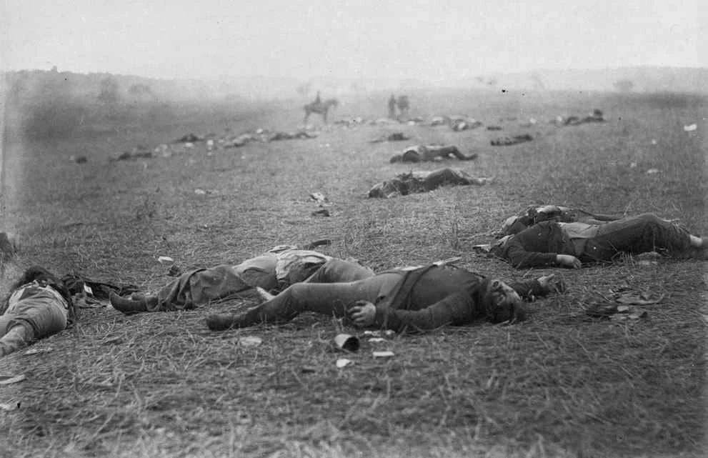 Polegli na polu bitwy pod Gettysburgiem, Pensylwania, lipiec 1863-fot.Timothy H. O'Sullivan