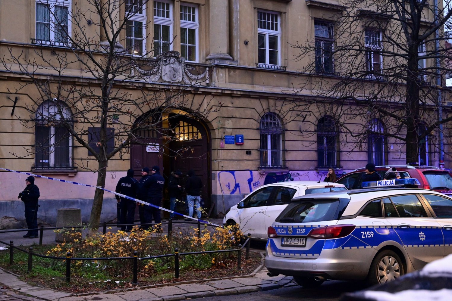 Policjant strzelił do drugiego policjanta. Nowe informacje. Nowe informacje ws. strzelaniny w Warszawie.