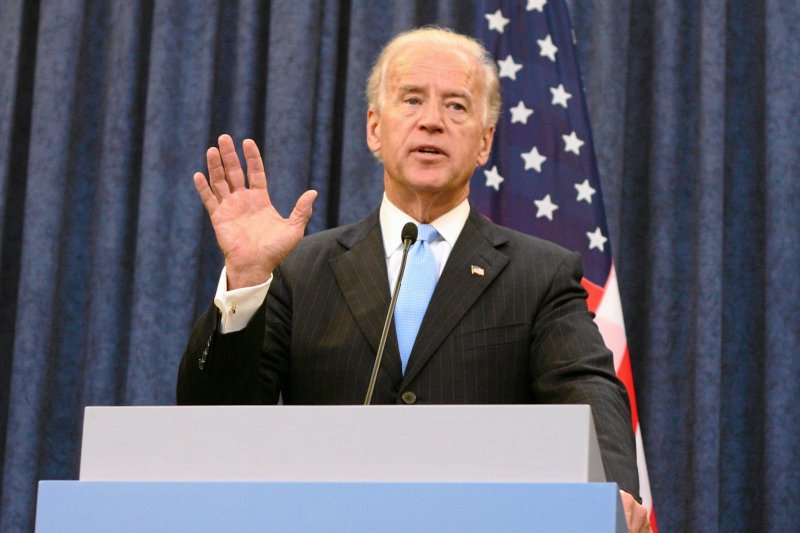 Oskarżają Joe Bidena o molestowanie. Były zastępca Baracka Obamy zaprzecza.