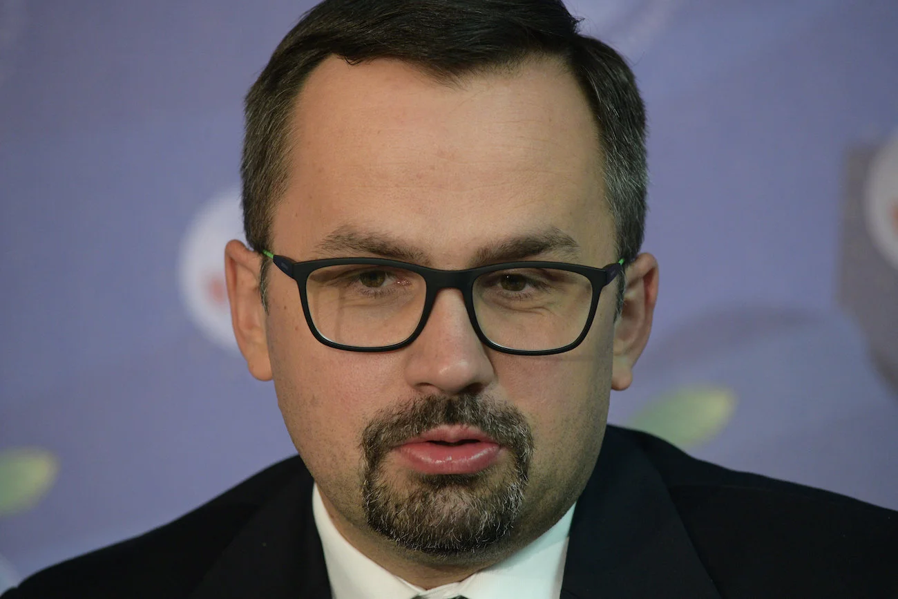 Marcin Horała powiedział, co musieliby zrobić zawieszeni posłowie Nowej Lewicy, żeby trafić do PiS.