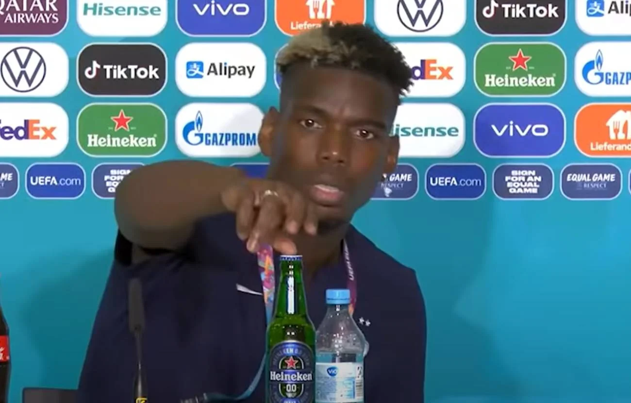 Euro 2020. Ronaldo usunął ze stołu butelkę coli, Pogba piwa Heineken.