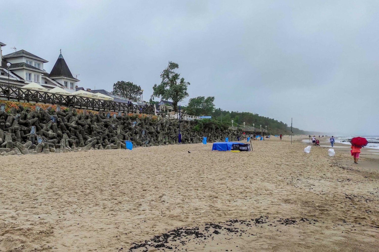 Na plaży w Mielnie znaleziono topielca.