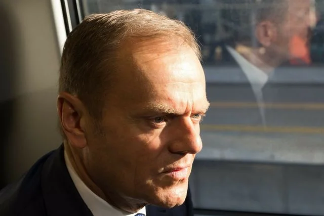 Donald Tusk opublikował tweet, w którym porównał politykę Prawa i Sprawiedliwości do strategii Kremla.