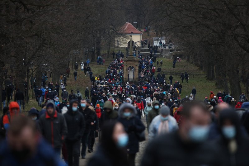 02.04.2021, Kalwaria Zebrzydowska. Droga krzyżowa w Wielkie Piątek