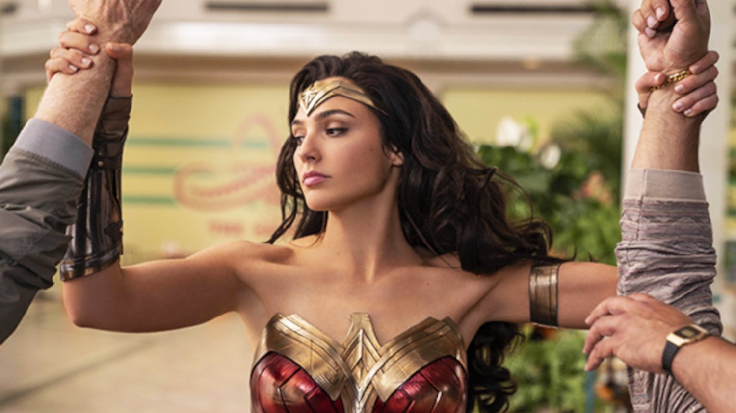 Gal Gadot potwierdziła plotki o jej kłótni z producentem Jossem Whedonem.