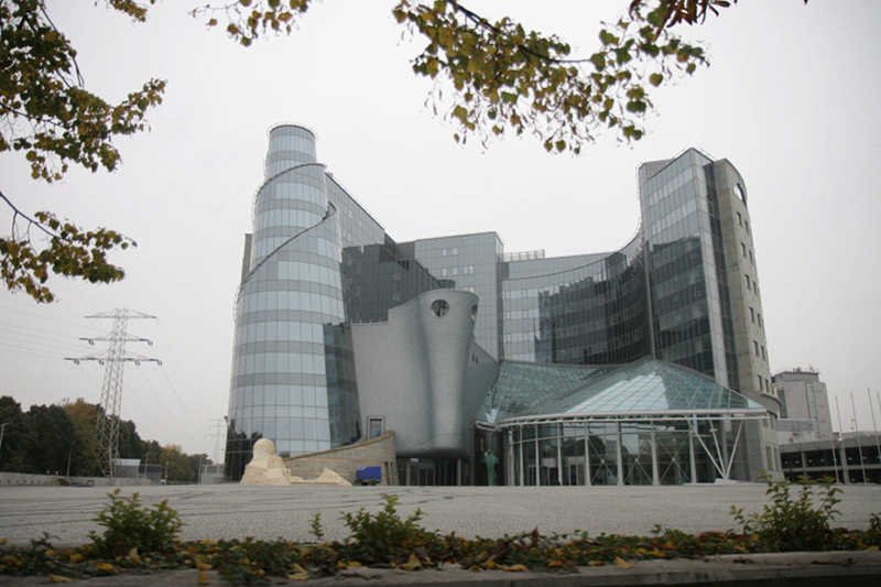 Jacek Rakowiecki, rzecznik TVP, odpowiada na tekst o zatrudnieniu w stacji kuzyna braci Kaczyńskich.