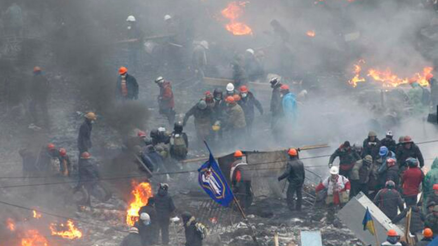 Ukraina na skraju wojny domowej, Kijów płonie, Ukraińcy umierają, a prezydent Komorowski zwołuje Radę Bezpieczeństwa Narodowego na przyszły tydzień