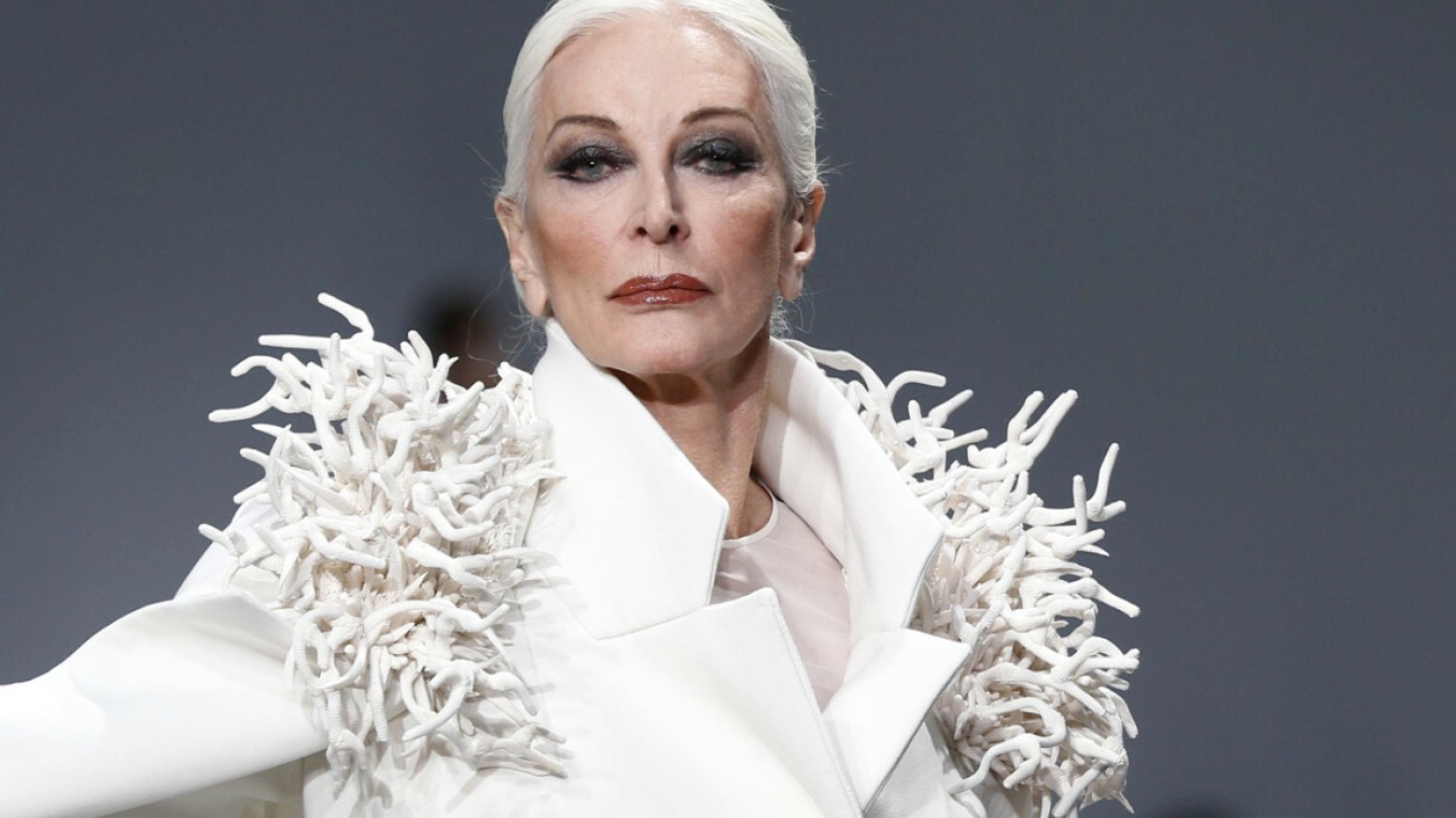 91-letnia supermodelka zapozowała nago i zachwyciła. "Wiek to tylko liczba"
