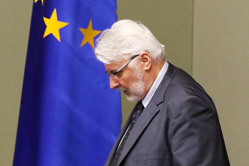 Szef MSZ Witold Waszczykowski nie kryje, że w obozie PiS psuje się atmosfera i może to grozić utratą władzy.