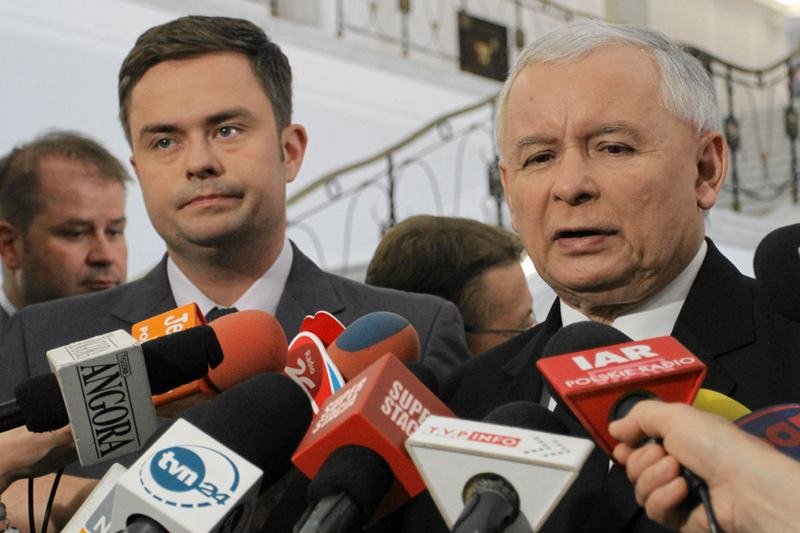 Niepokorni dziennikarze, sondaże, projekty IT, organizacje pozarządowe, czyli jak wyglądały wydatki PiS w ostatnich latach.