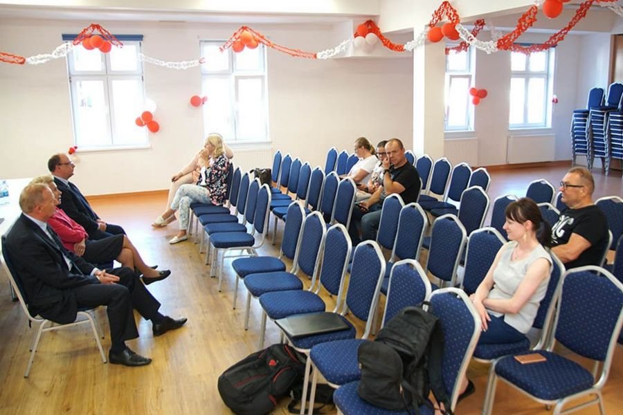 Oto frekwencja na spotkaniu polityków PO w Kamieniu Pomorskim.