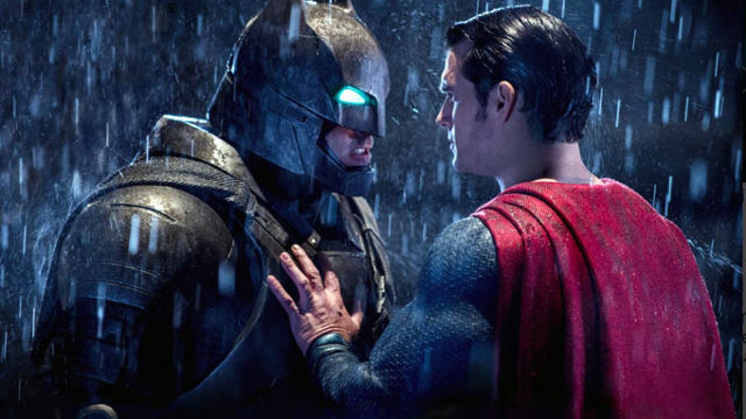 Batman i Superman kochają się i nienawidzą.