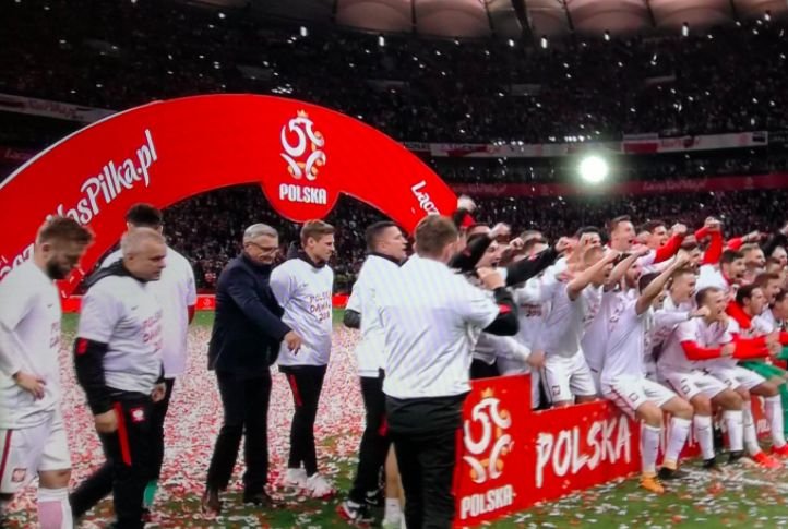 Polsat nie pokazał na żywo fety Polaków po meczu z Czarnogórą