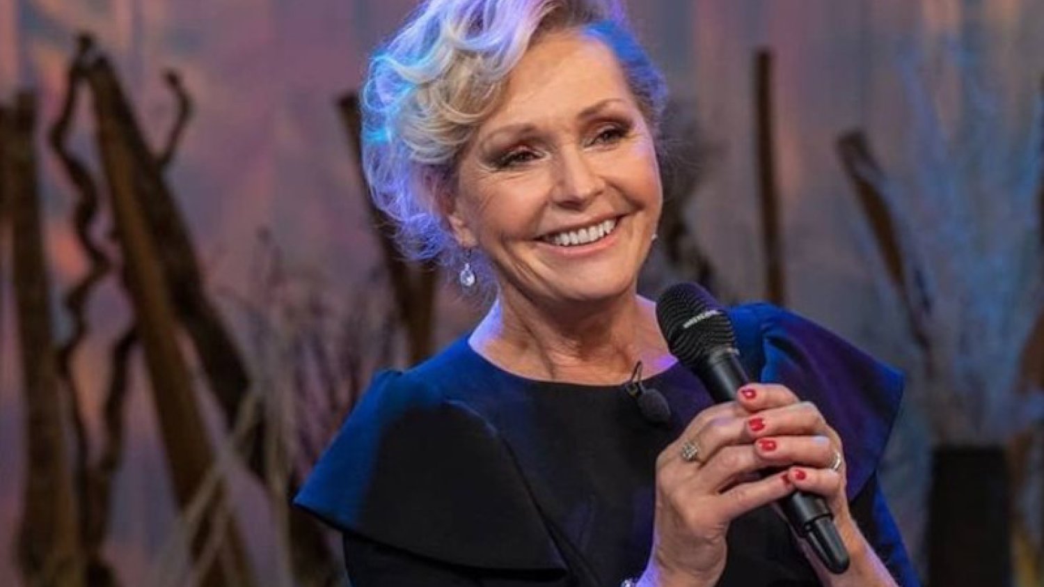 Helena Vondrackova ma 73 lata i nadal zachwyca urodą i figurą.