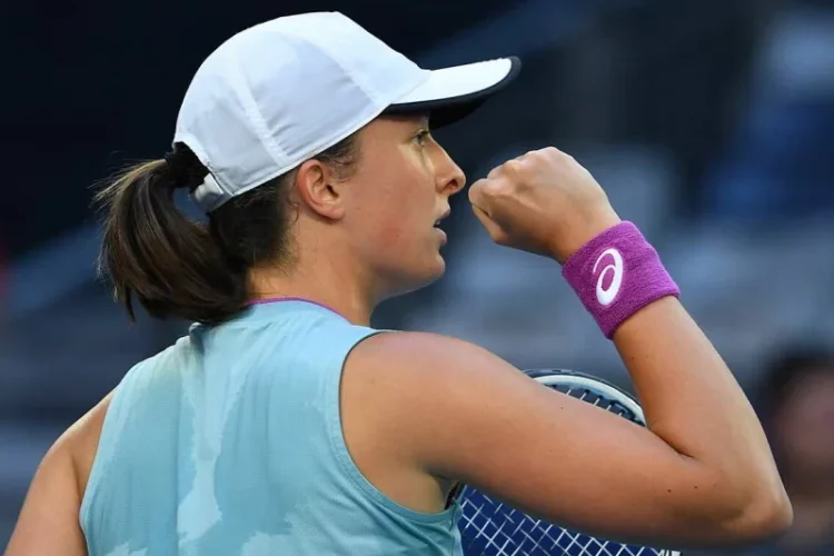 Ranking WTA. Iga Świątek utrzymuje 16. pozycję.
