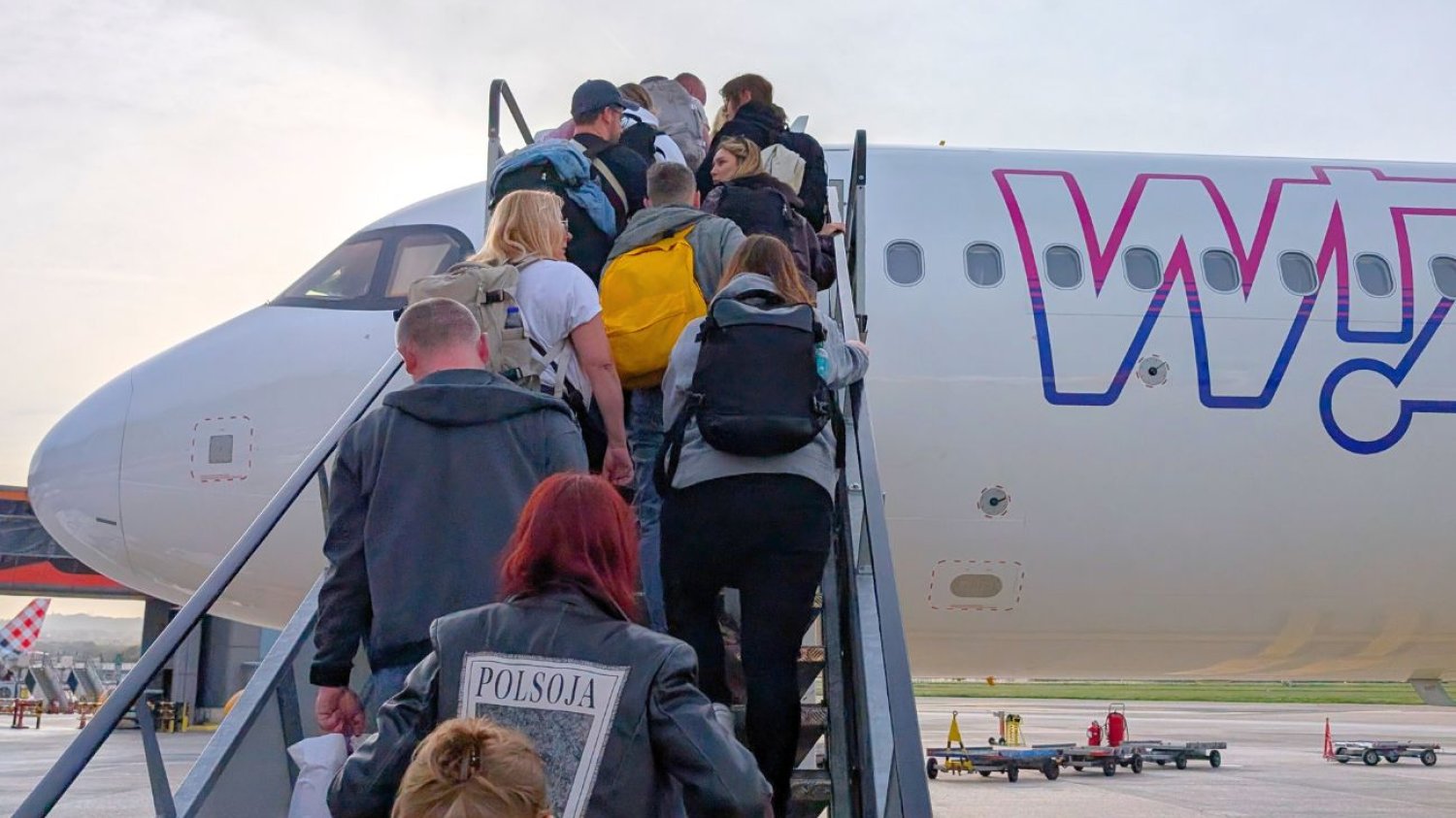 Samolot Wizz Aira Pasażerowie Wizz Aira