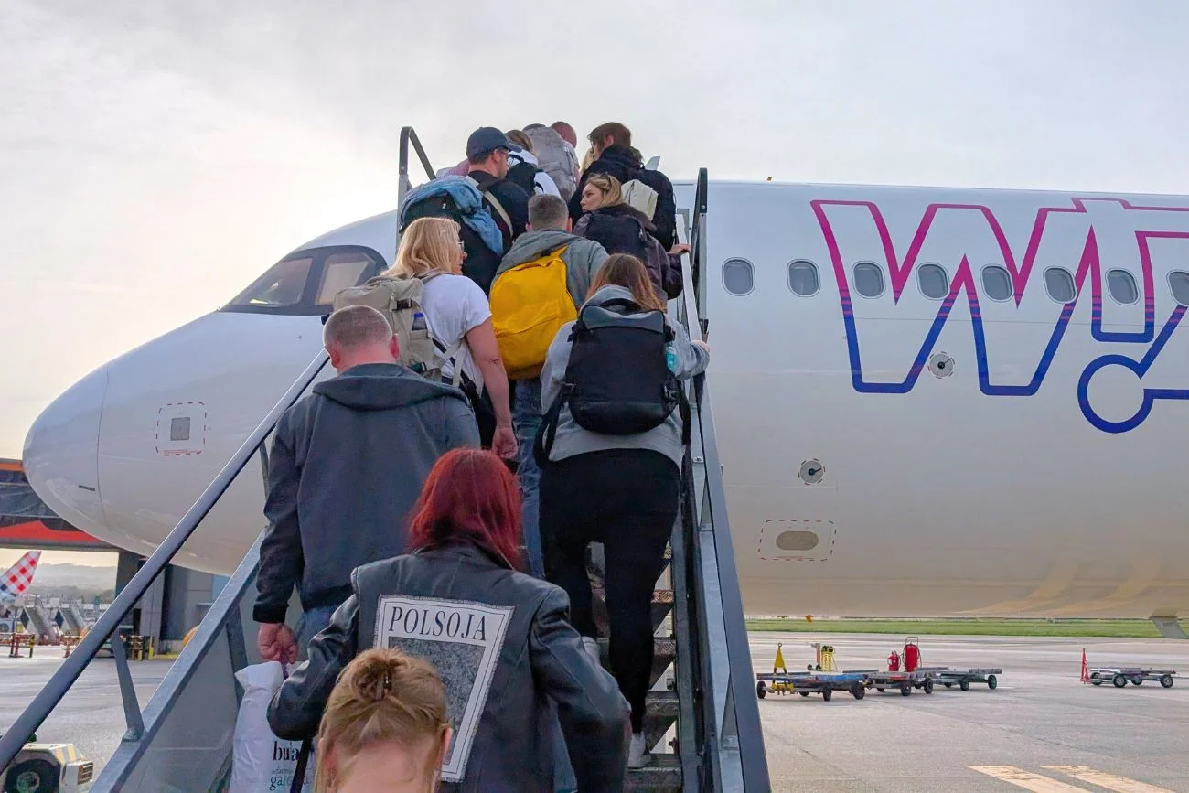 Samolot Wizz Aira Pasażerowie Wizz Aira