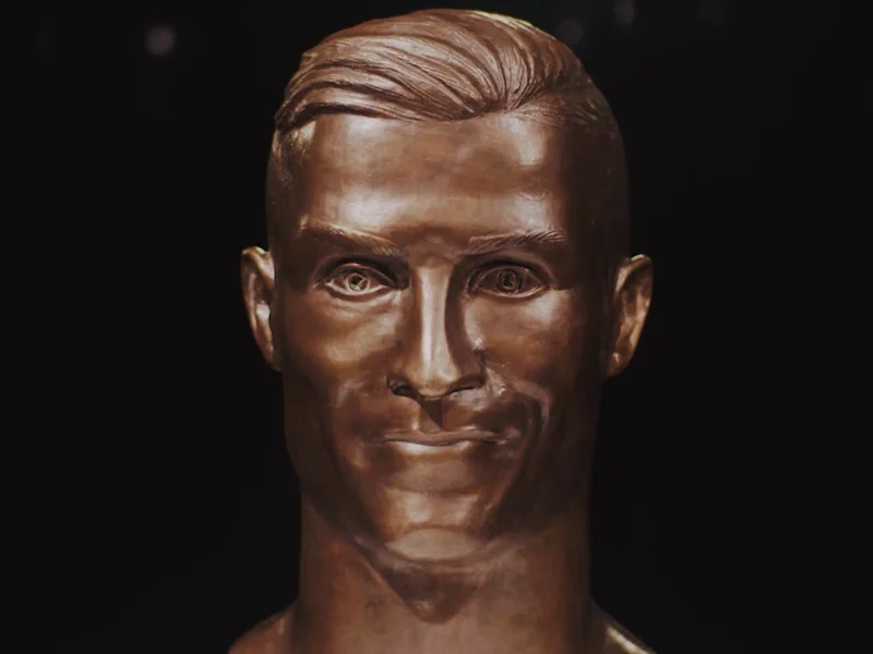 Nowa rzeźba przedstawiająca CR7 jest zdecydowanie bardziej udana.