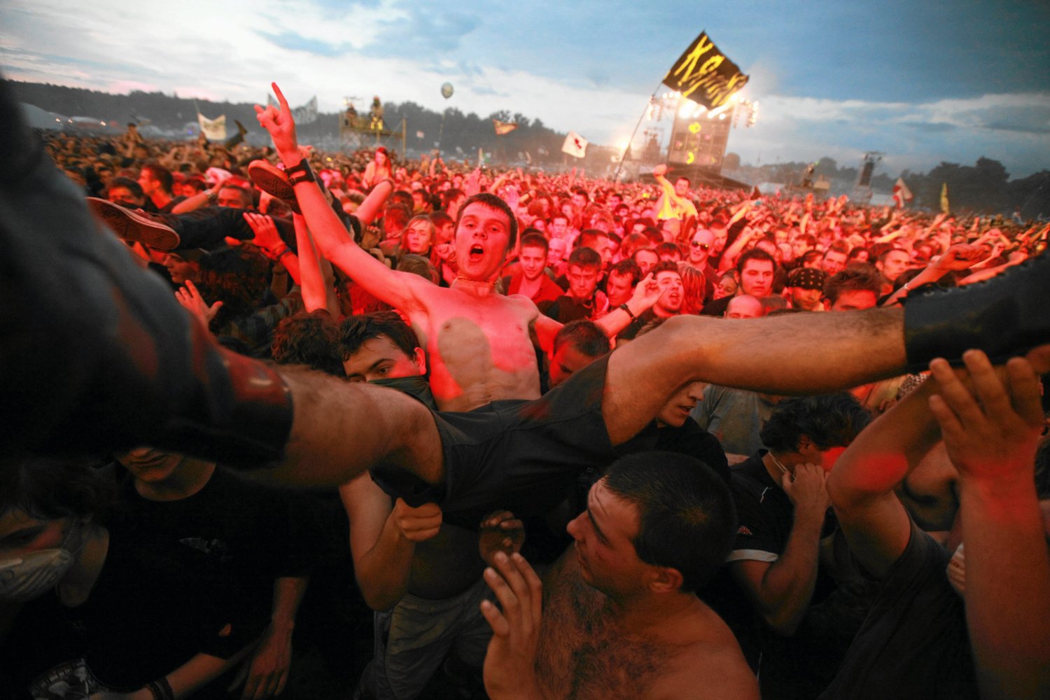 Festiwalowicze na 16 Przystanku Woodstock w 2010 roku.