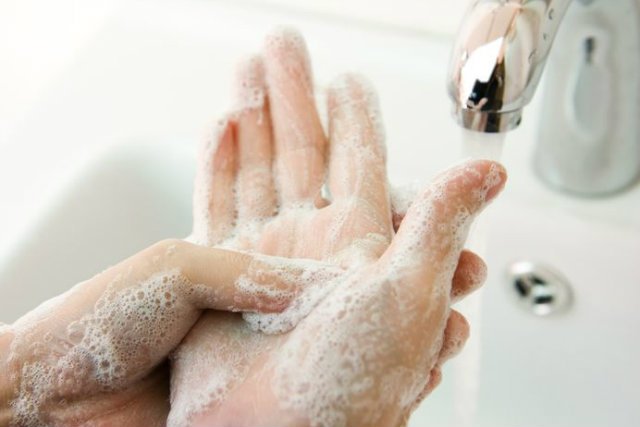 Choroba, która lawinowo rozprzestrzenia się w wielu regionach Polski, nazywana jest przez lekarzy chorobą brudnych rąk.