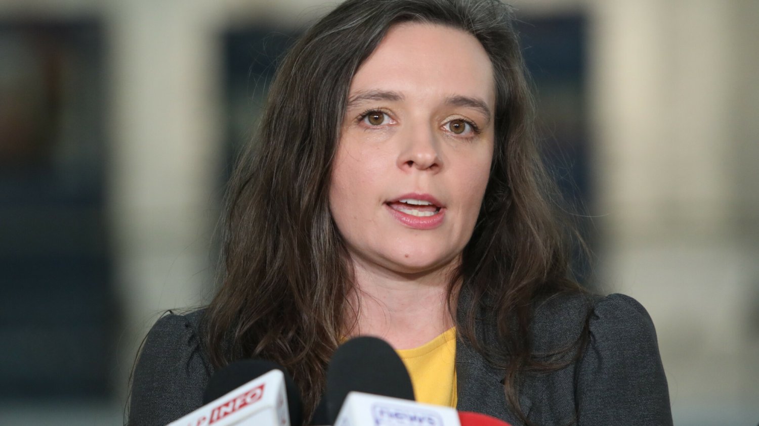 Klaudia Jachira z KO komentuje ostatnie zamieszanie w Sejmie. Klaudia Jachira z KO komentuje ostatnie zamieszanie w Sejmie.