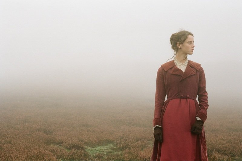 Kadr z filmu "Wichrowe Wzgórza"