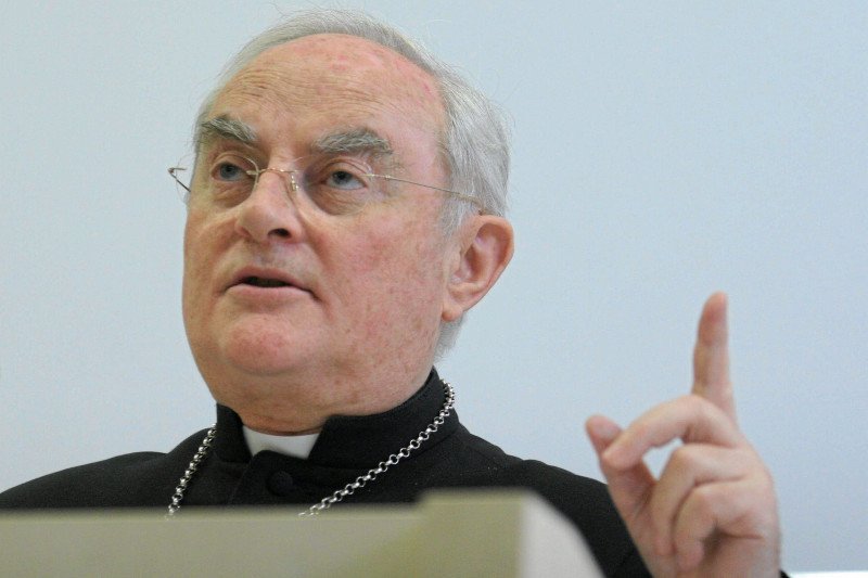 Arcybiskup Henryk Hoser narzeka, że praktyka duszpasterska Kościoła rozmija się z nauczaniem Jana Pawła II