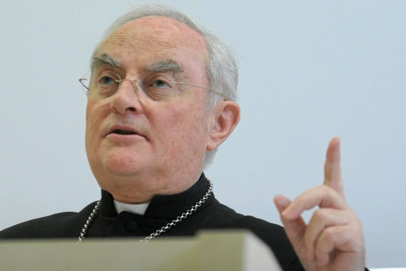 Arcybiskup Henryk Hoser narzeka, że praktyka duszpasterska Kościoła rozmija się z nauczaniem Jana Pawła II