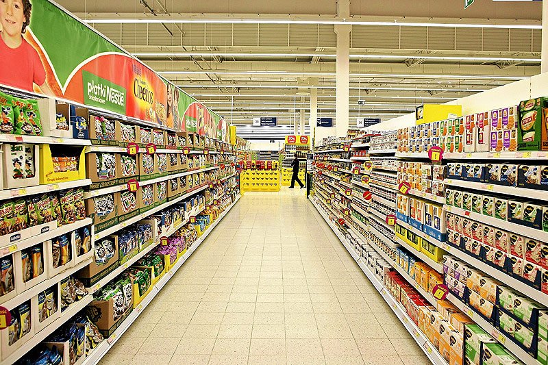 Hipermarkety są skazane na przegraną z dyskontami?