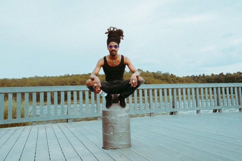 The Blu Mantic to amerykański raper, który tworzył w Nowym Jorku, ale od pewnego czasu mieszka w Warszawie. Co sądzi o życiu w Polsce?