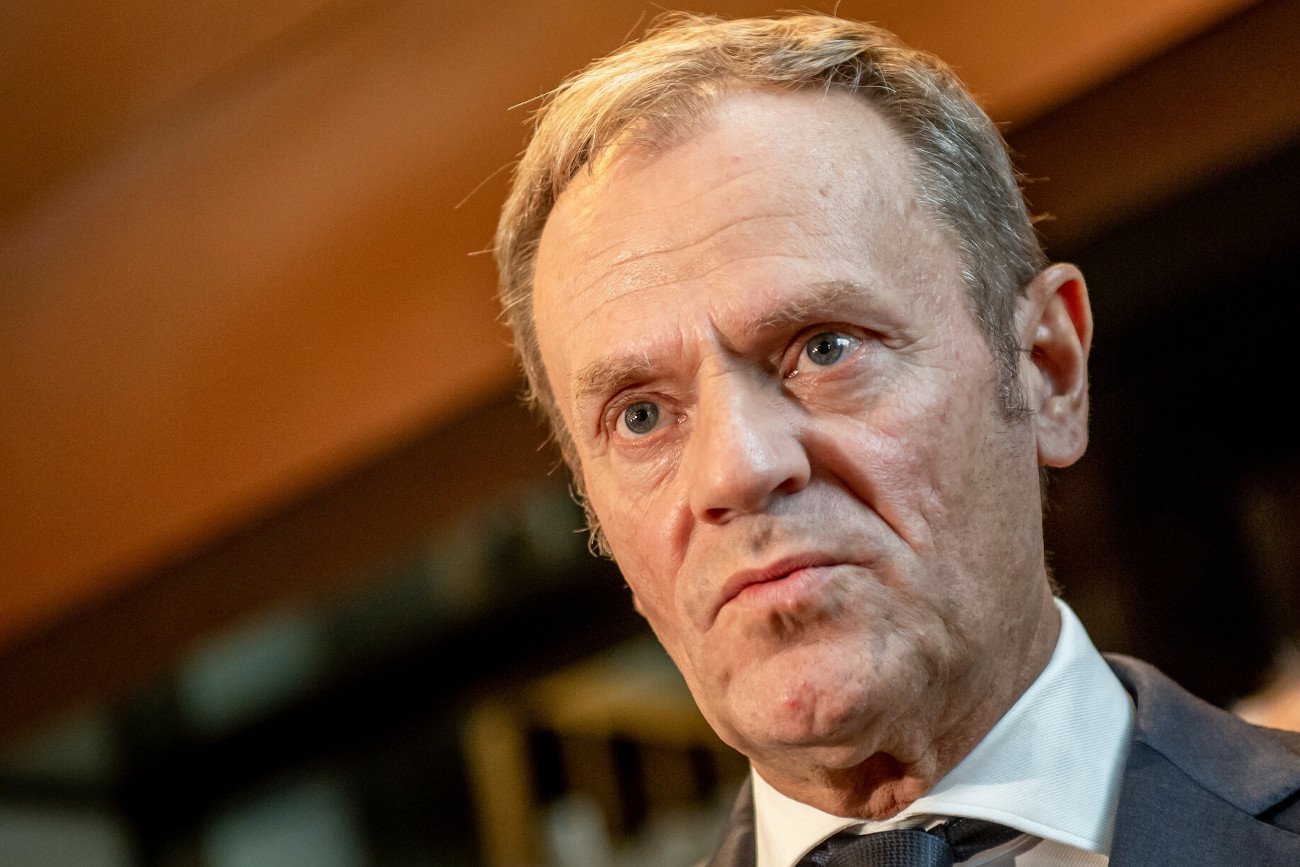 Donald Tusk w wywiadzie dla Wirtualnej Polski skomentował obecną sytuację społeczno-polityczną w Polsce.