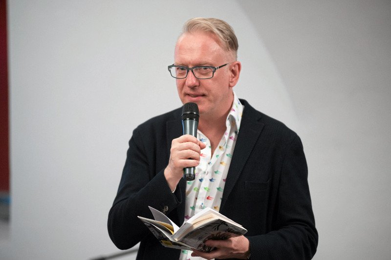 Mariusz Szczygieł w swojej najnowszej książce opisuje jak wygląda życie z "nie ma"