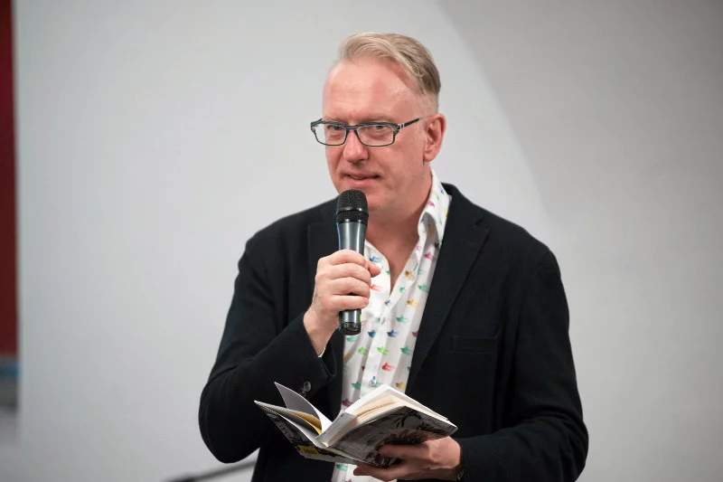 Mariusz Szczygieł w swojej najnowszej książce opisuje jak wygląda życie z "nie ma"