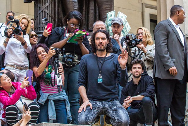 Brand często jest nazywany współczesnym mesjaszem.