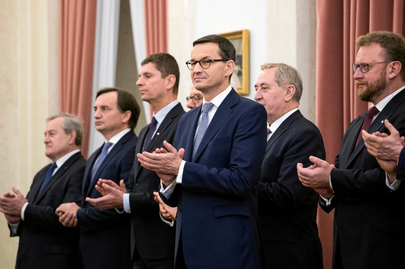 PiS podpadł ostatnimi niektórymi decyzjami również części wyborców PiS.