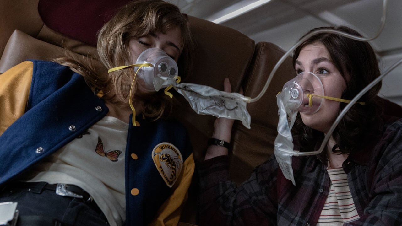 "Yellowjackets" – recenzja serialu z Juliette Lewis i Christiną Ricci. [RECENZJA]