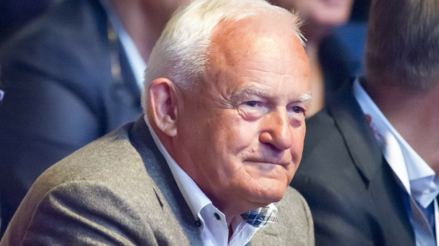 Miller mówi o Tusku, że "jest sam" i krytykuje opozycję za "pomoc rządowi"