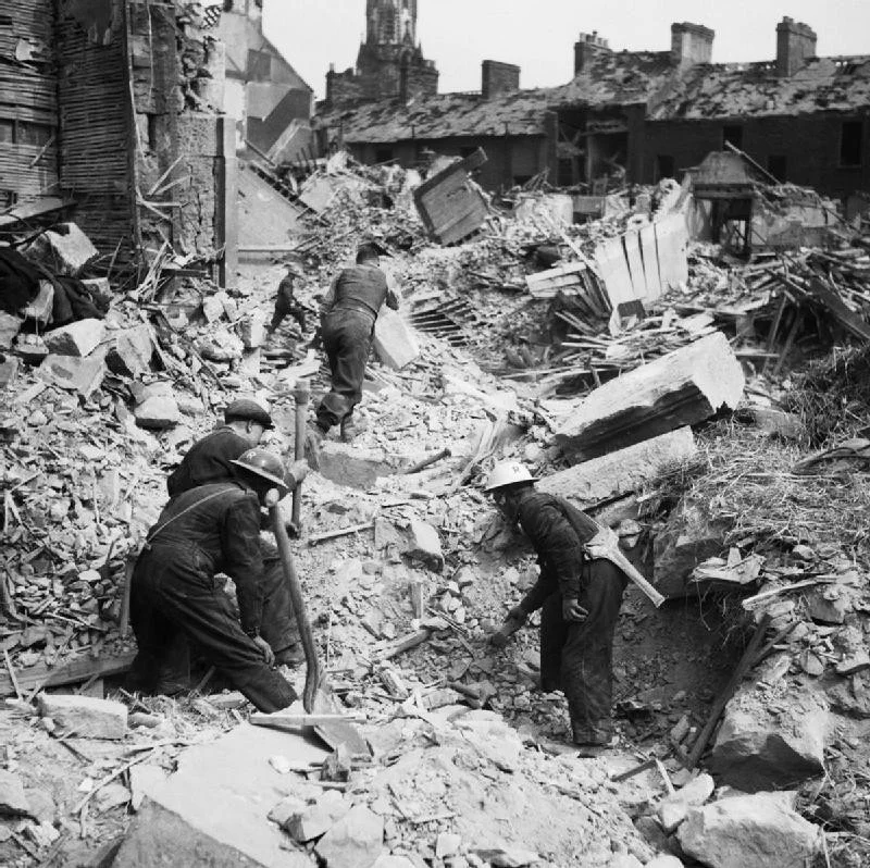 W wyniku bombardowania Belfastu śmierć poniosło blisko 1000 Irlandczyków.