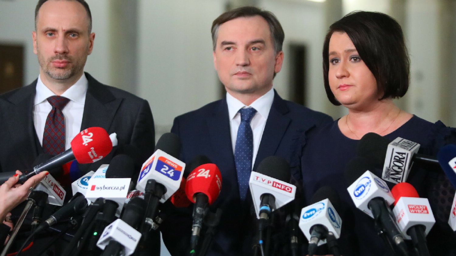 Nie ma wyjątku nawet dla Holeckiej. Ban TVP dla Ziobry i Solidarnej Polski.