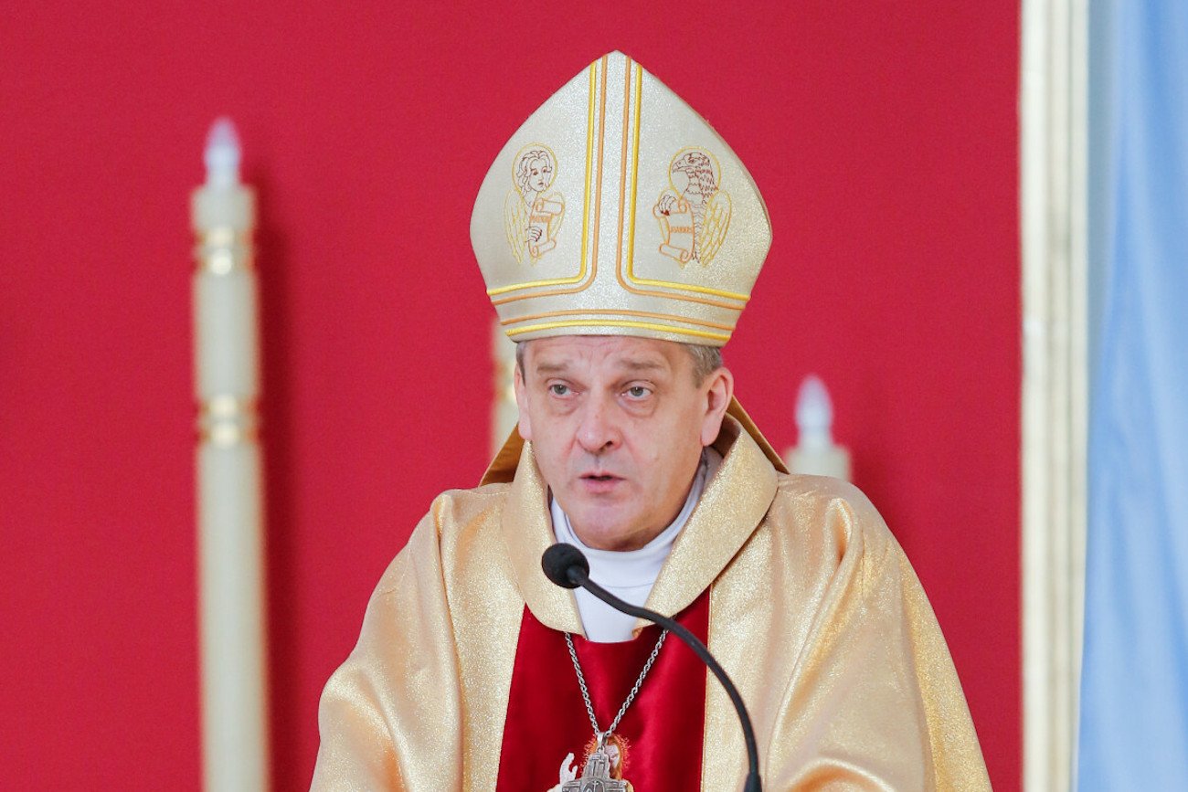 Bp Roman Pindel zeznawał w sądzie.