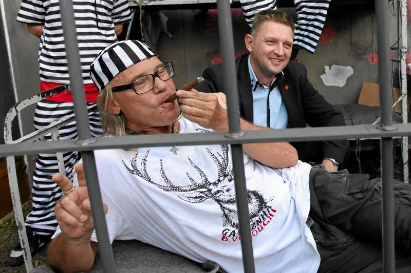 Kamil Sipowicz przypomina Donaldowi Tuskowi, że palił marihuanę