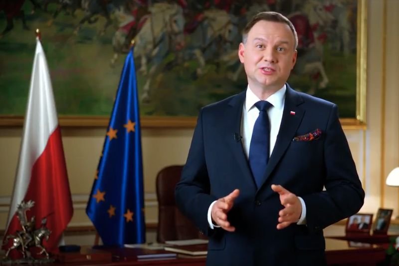 W sylwestrowym orędziu, Andrzej Duda próbował zaklinać to, co działo się przez cały rok.
